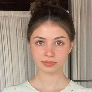 zeynep-atılgan-kimdir-nereli-yaşı-biyografisi-arguntc.webp