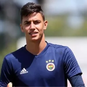 berke-ozer-kimdir-nereli-yaşı-biyografisi-arguntc.webp
