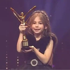 '{Category}' kategorisindeki 'azra-aksu-kimdir-nereli-yaşı-biyografisi-arguntc.webp' medyası