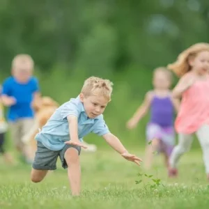 cocuk-duse-kalka-buyur-atasozunun-anlami.webp